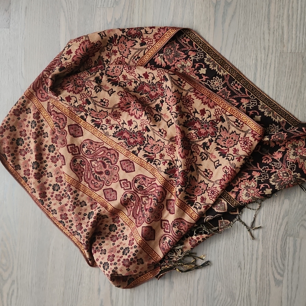 CLOSING UP SHOP!!!!  Gorgeous X-Large Scarf / Wrap